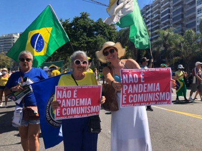 Bolsonaro-pandemia_nao-e_comunismo.jpg
